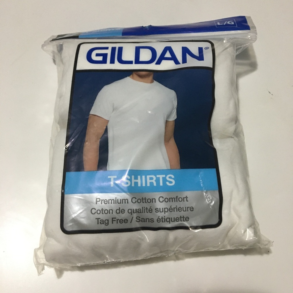 Pack of 2 white Gildan tshirts